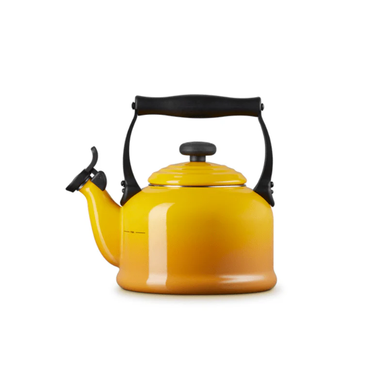 Le Creuset Traditional Kettle 2.1L Nectar - Image 3