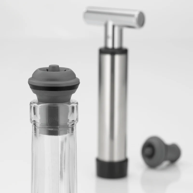 WMF Vino Wine Pump with 2 Stoppers - Image 4